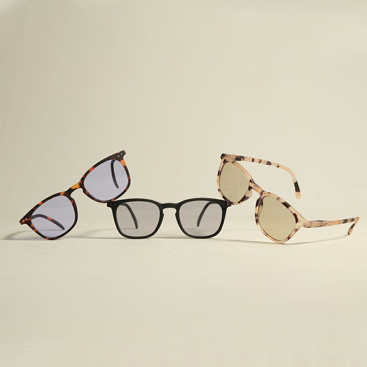 SUN LIGHTCOLOR #EBlack(Light gray lenses)