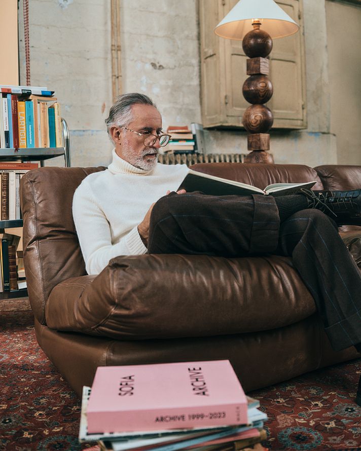 ChaptersREADING #ELight Marble